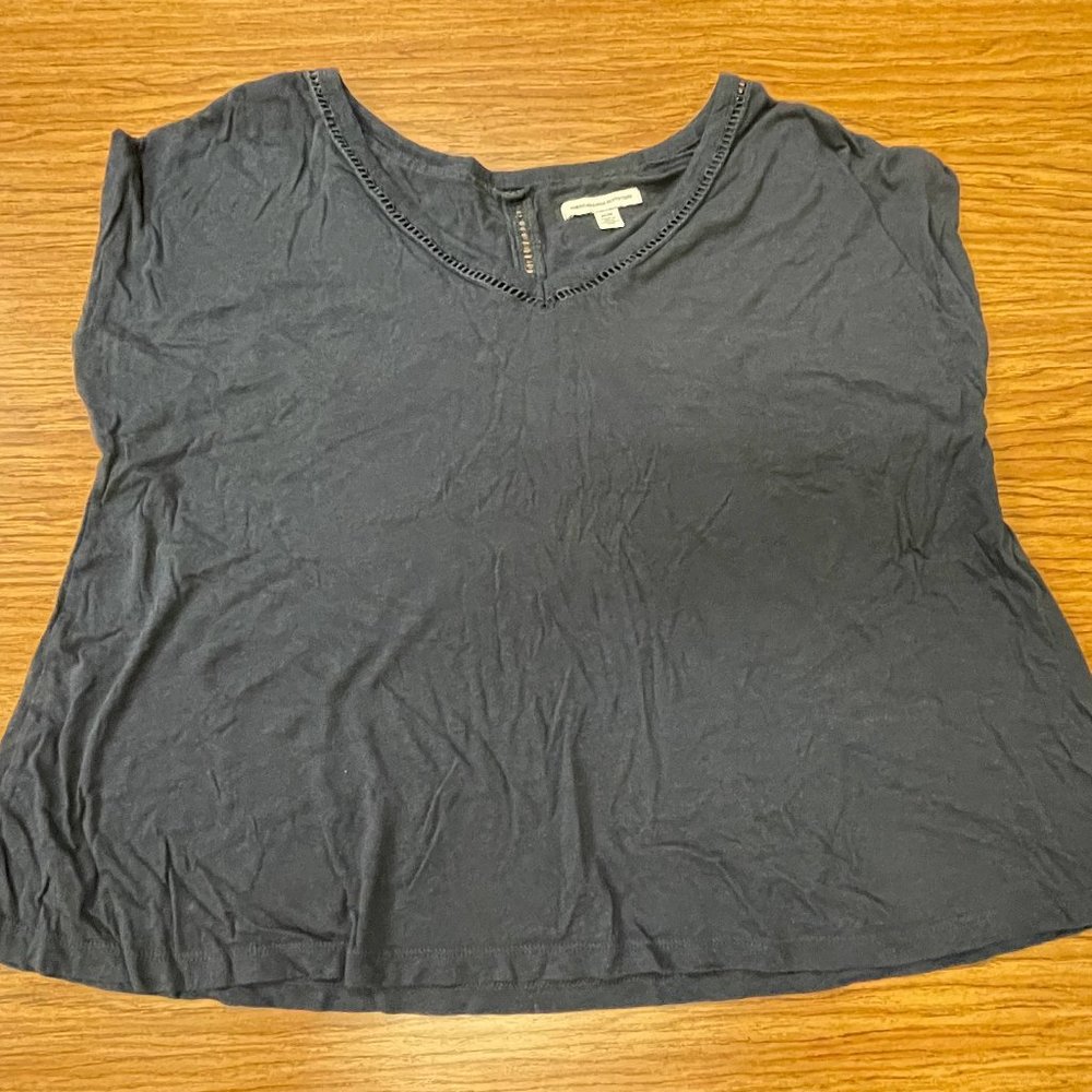 American Eagle Outfitters Short Sleeve Top, Ladies Size M, Dark Blue